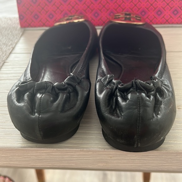 Tory Burch medallion flats - Picture 2 of 4